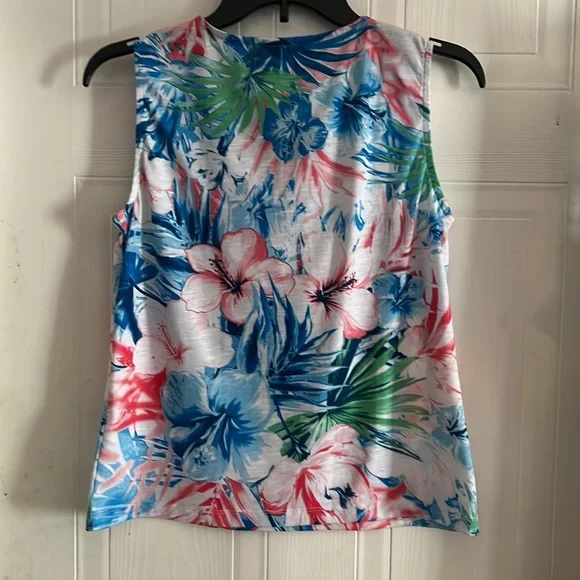 Coral Bay - Picture 2 of 2